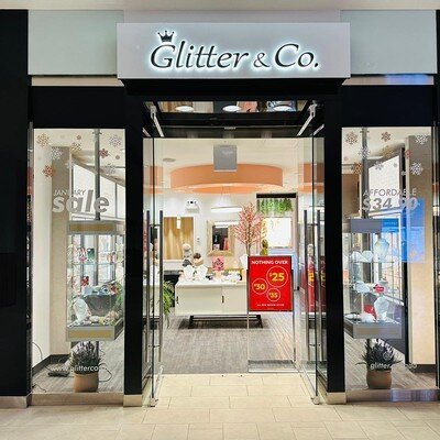 Backlit channel letters at jewelry store mall storefront